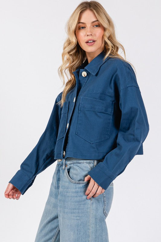 Veste en Jean Courte Boutonnée avec Poches Plaquées - Style Tendance et Polyvalent