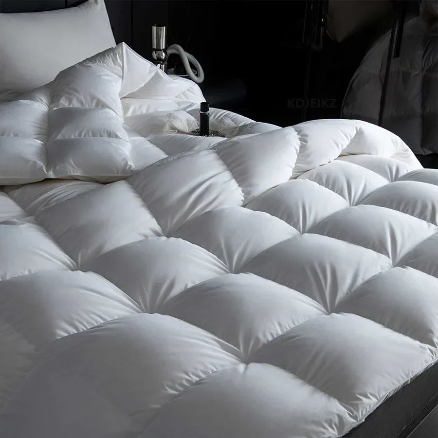 Couette en Duvet d’Oie Blanche – Luxe et Confort pour Toutes les Saisons